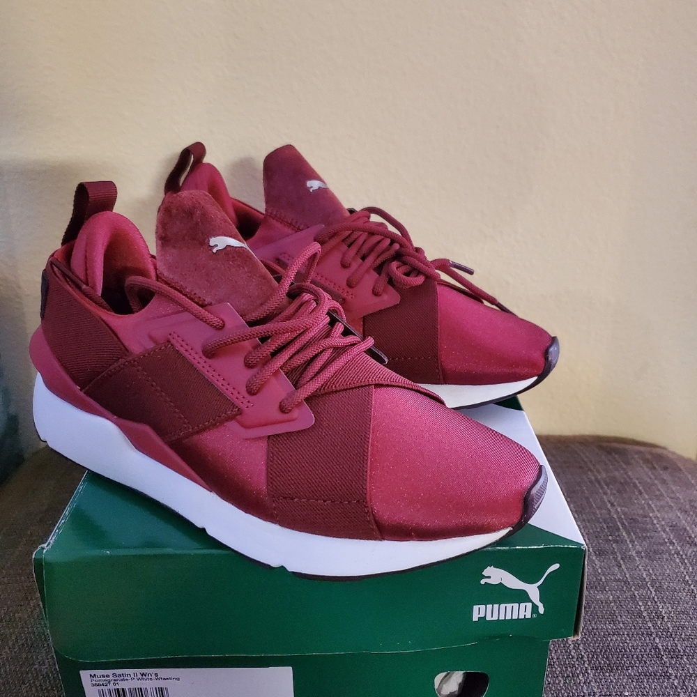 Women's Puma Shoes